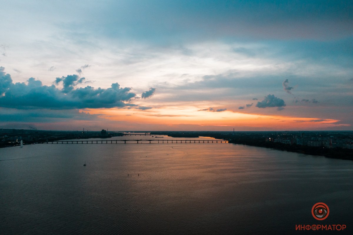 Пространство между облаками Пространство между облаками