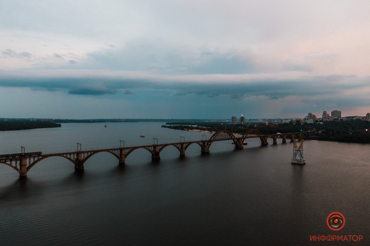 Дождевые тучи наступают Дождевые тучи наступают