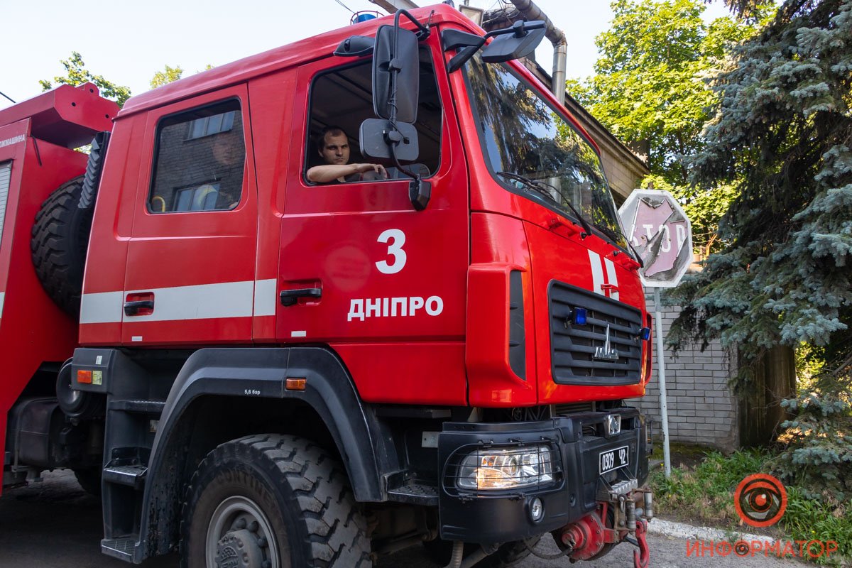 На место прибыли бригады 3, 19 и 25 частей ГСЧС На место прибыли бригады 3, 19 и 25 частей ГСЧС