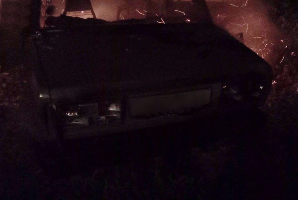 В Днепре на Новоорловской сгорел ВАЗ 1