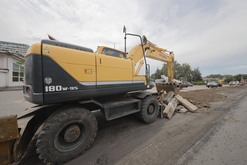 В Днепре начали капитальный ремонт улицы Юрия Кондратюка 3