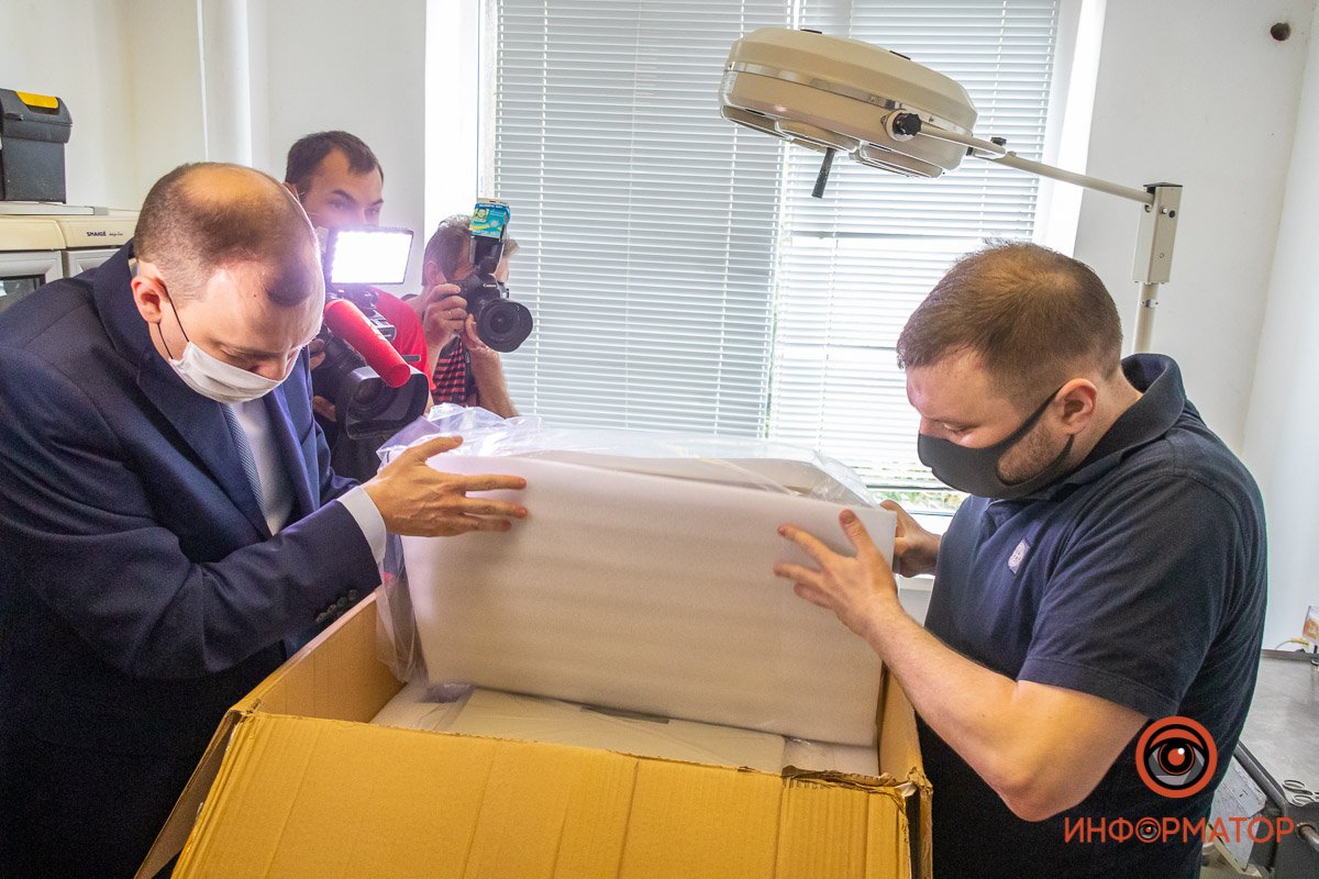 В Днепре КП «Зооконтроль» получило от компании «Интерпайп» аппарат УЗИ последнего поколения 5