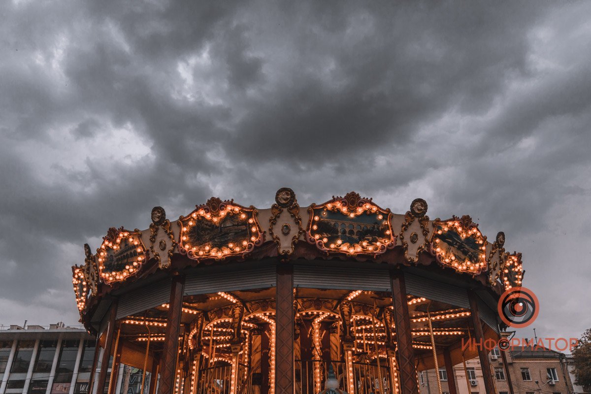 По Днепру вновь прошелся летний дождь: непогода в фото 13