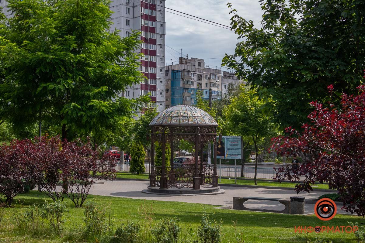 Как выглядит проспект Мира в Днепре в пасмурный летний день 15