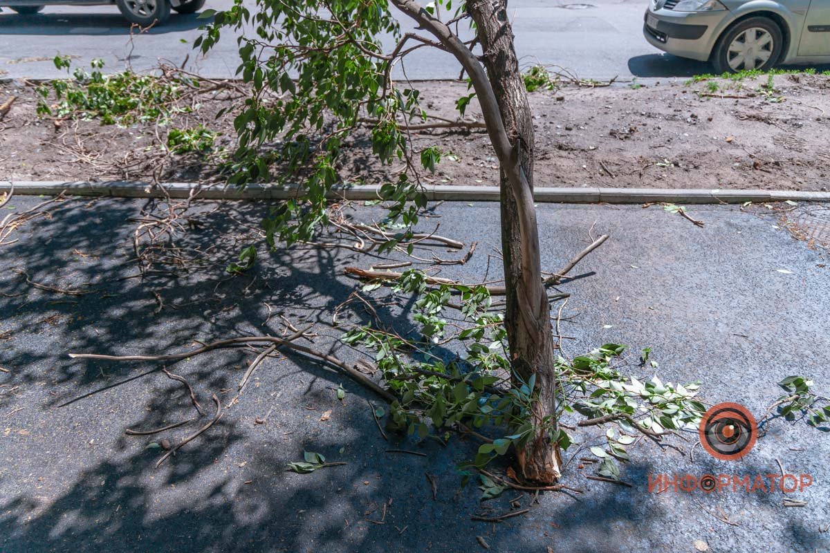 На место вызвали аварийную службу 