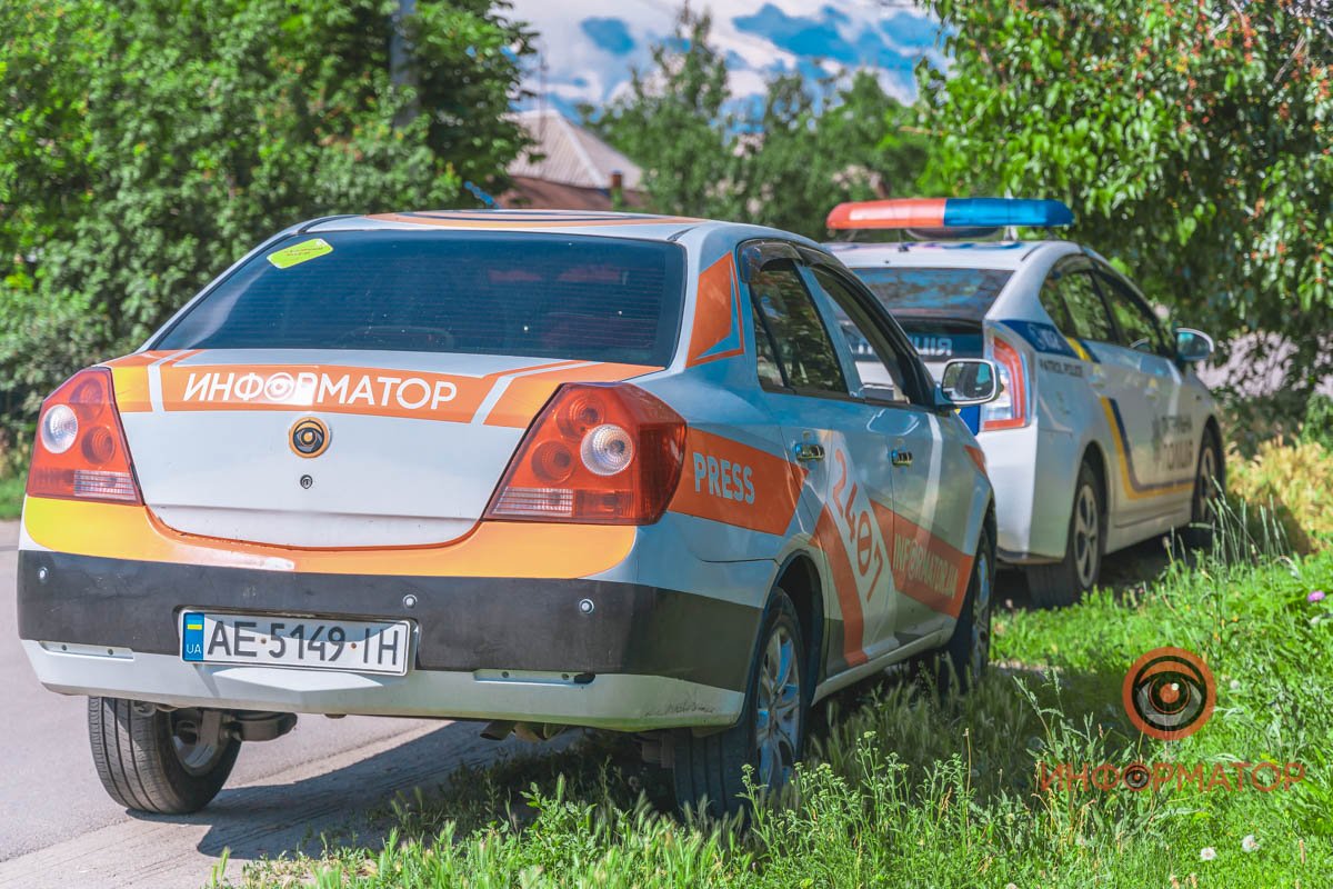 На месте работает полиция На месте работает полиция