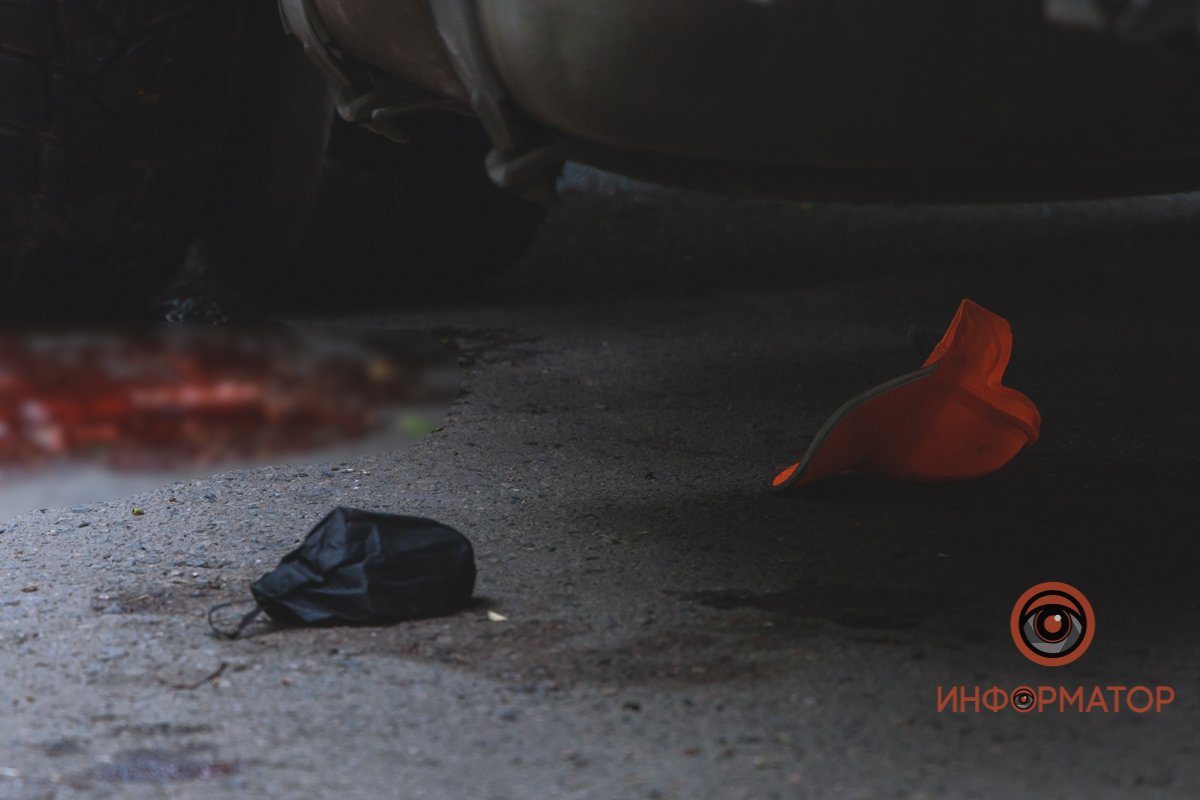 Водитель грузовика сдавал назад и наехал колесом мужчине на голову