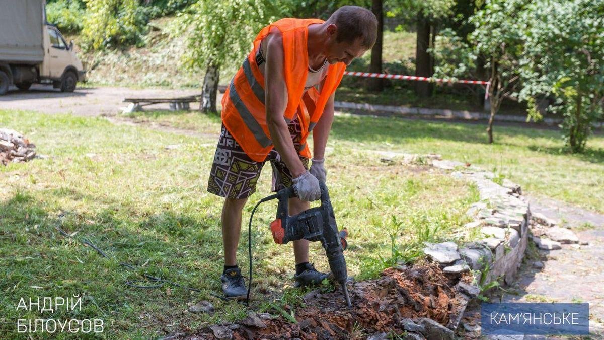 В Каменском приступили к реализации проекта по реконструкции 11-й гимназии 5
