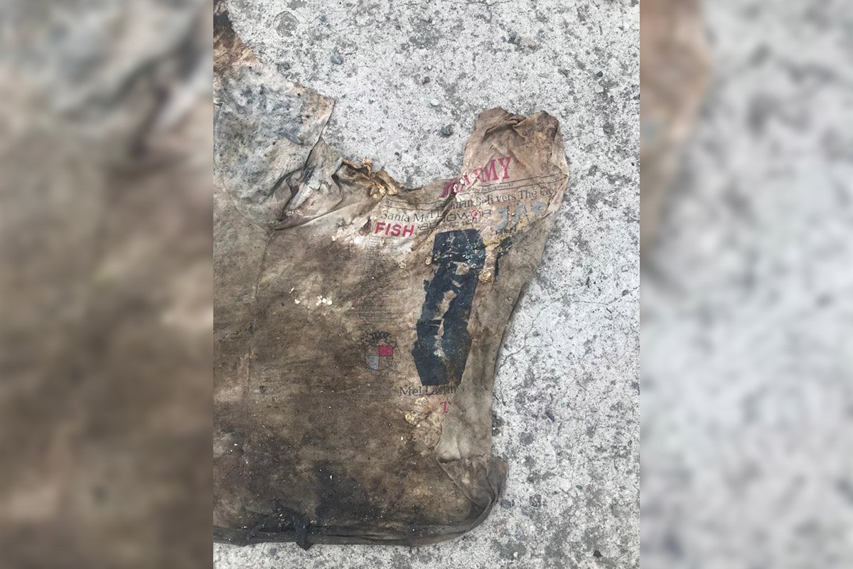 Единственное, что может помочь установить личность умершего, - это футболка