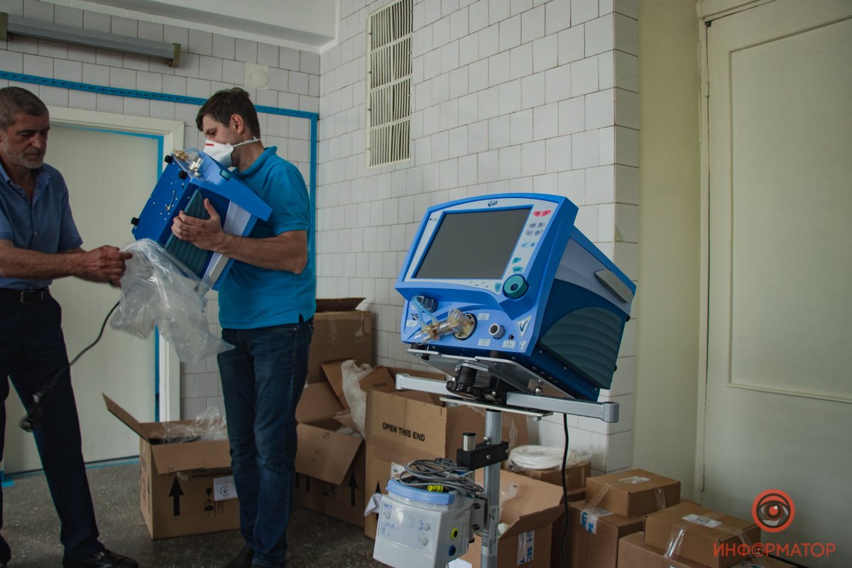 ИНТЕРПАЙП поставил 3 современных аппарата ИВЛ в больницу №8 в Днепре 11