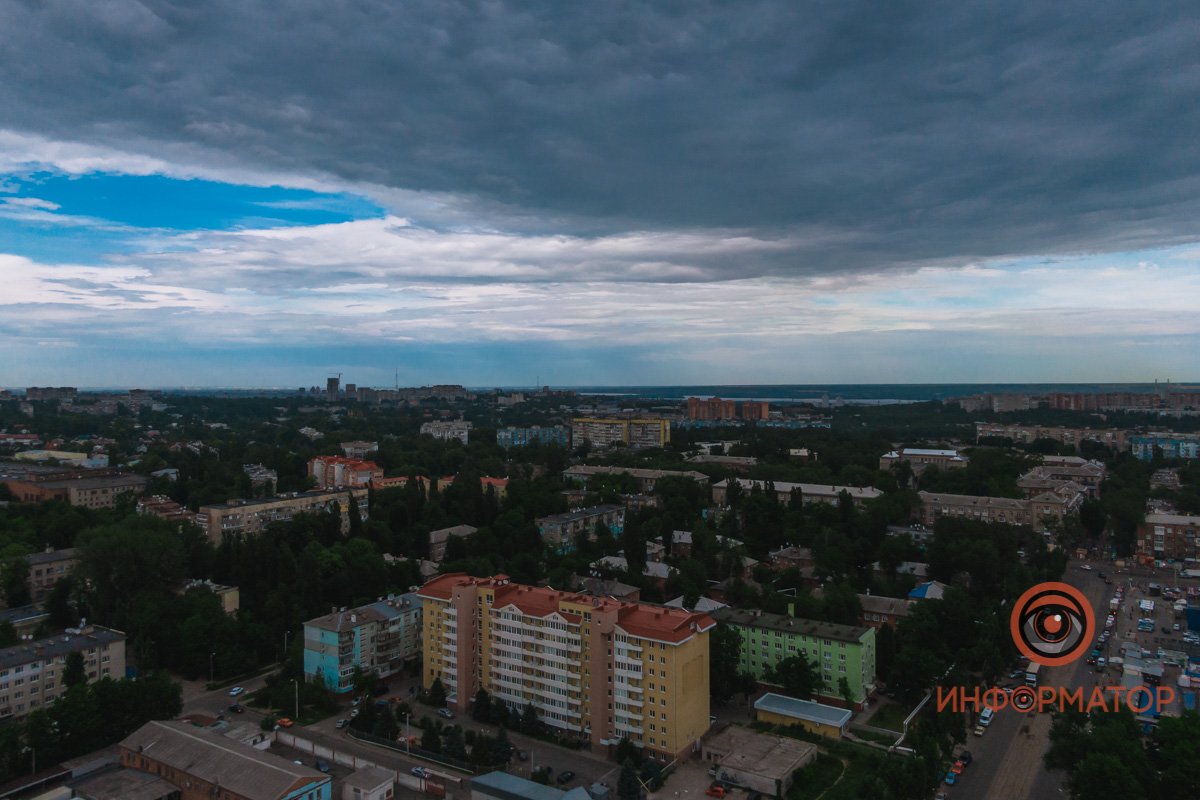 Редкие пятна лазури