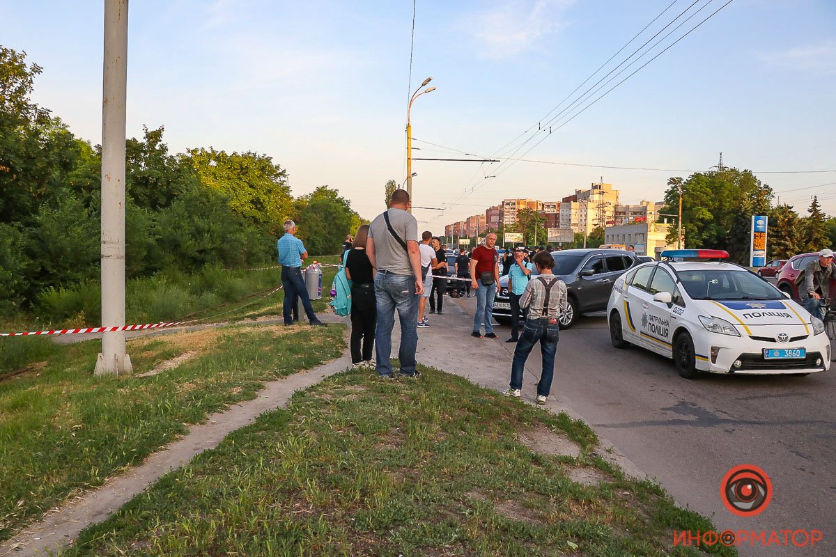 По информации из личных источников, злоумышленник стрелял в полицейского при задержании По информации из личных источников, злоумышленник стрелял в полицейского при задержании