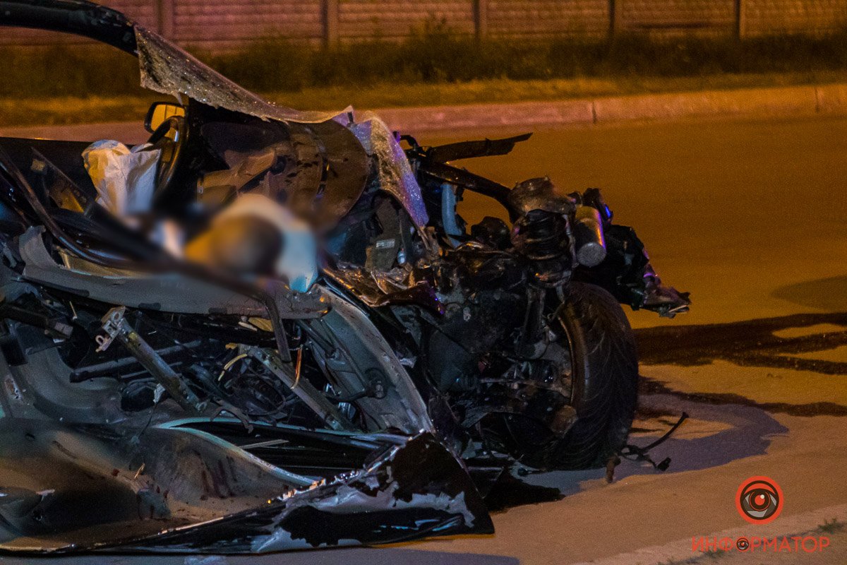 После ДТП автомобиль оставался на проезжей части