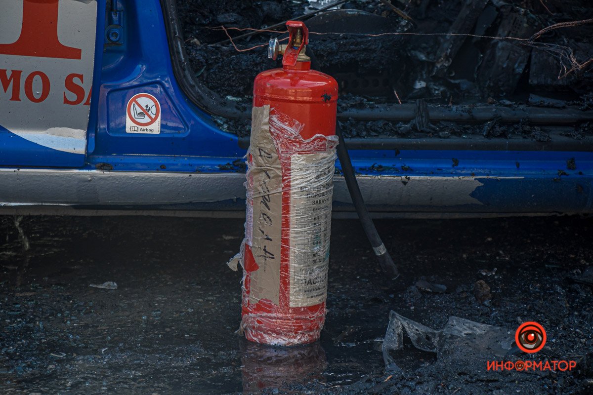 В Днепре на Светлова во время движения загорелся Volkswagen 2