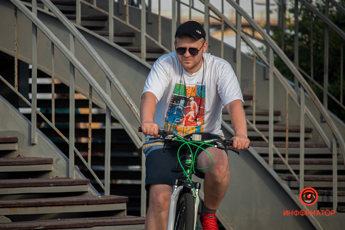 Доставайте велики!