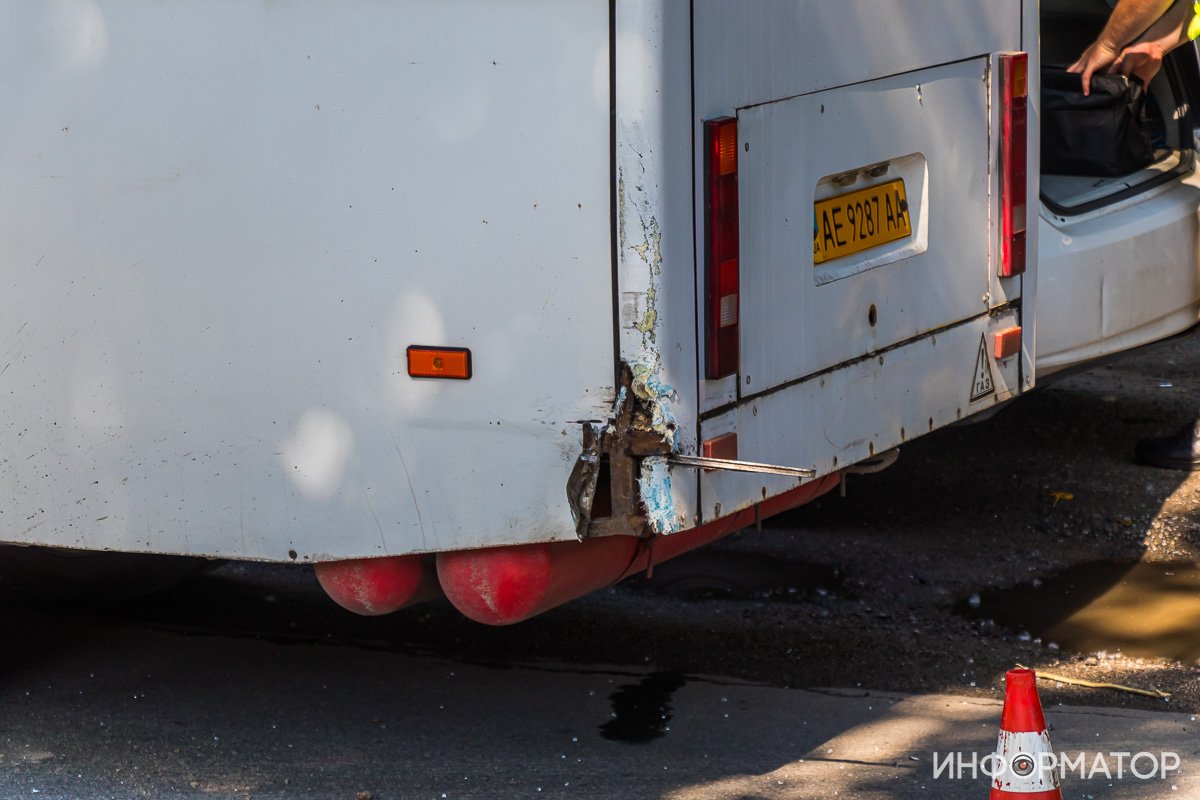 Повреждения маршрутного автобуса минимальные