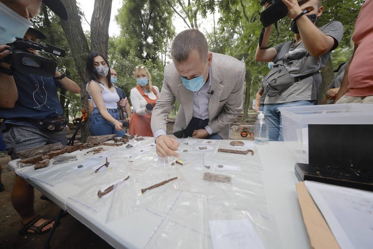 Мэр Днепра рассказал, как проходят поиски останков Поля в Днепре 7