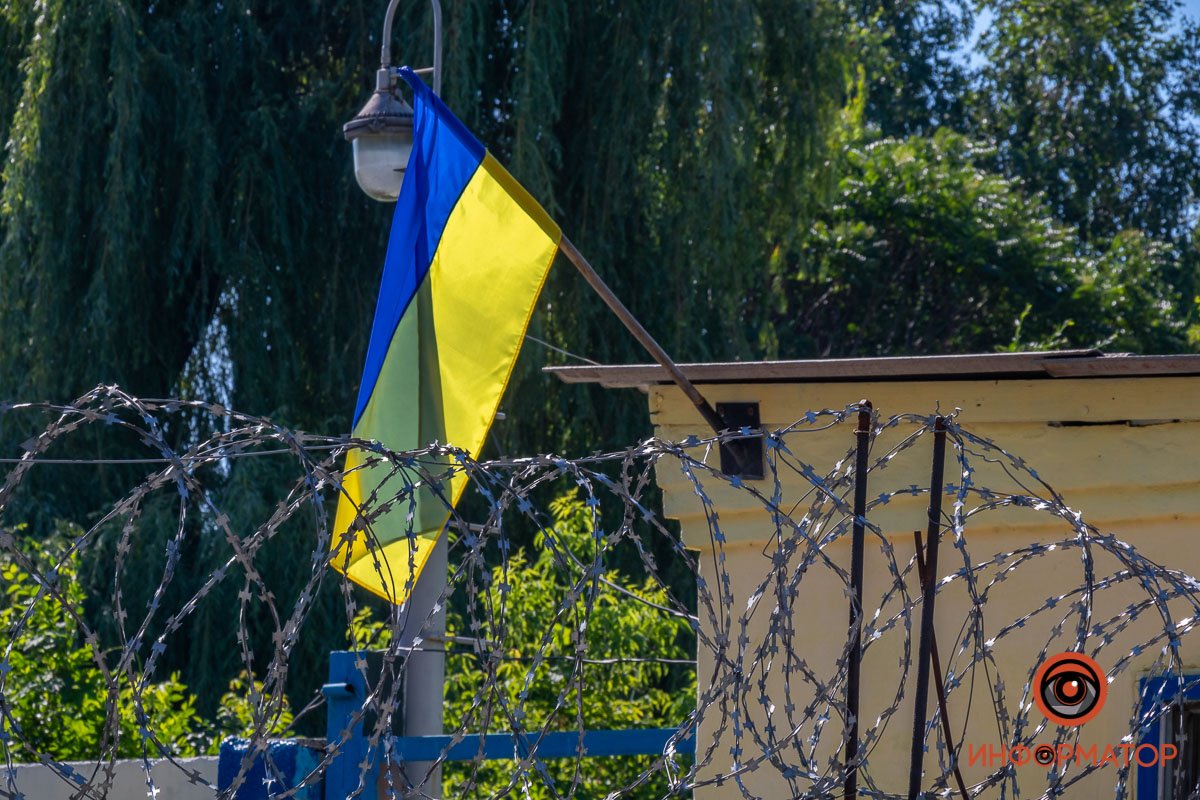 В Днепре на Данилы Галицкого заметили вооруженных правоохранителей и спецтехнику: что происходит 7