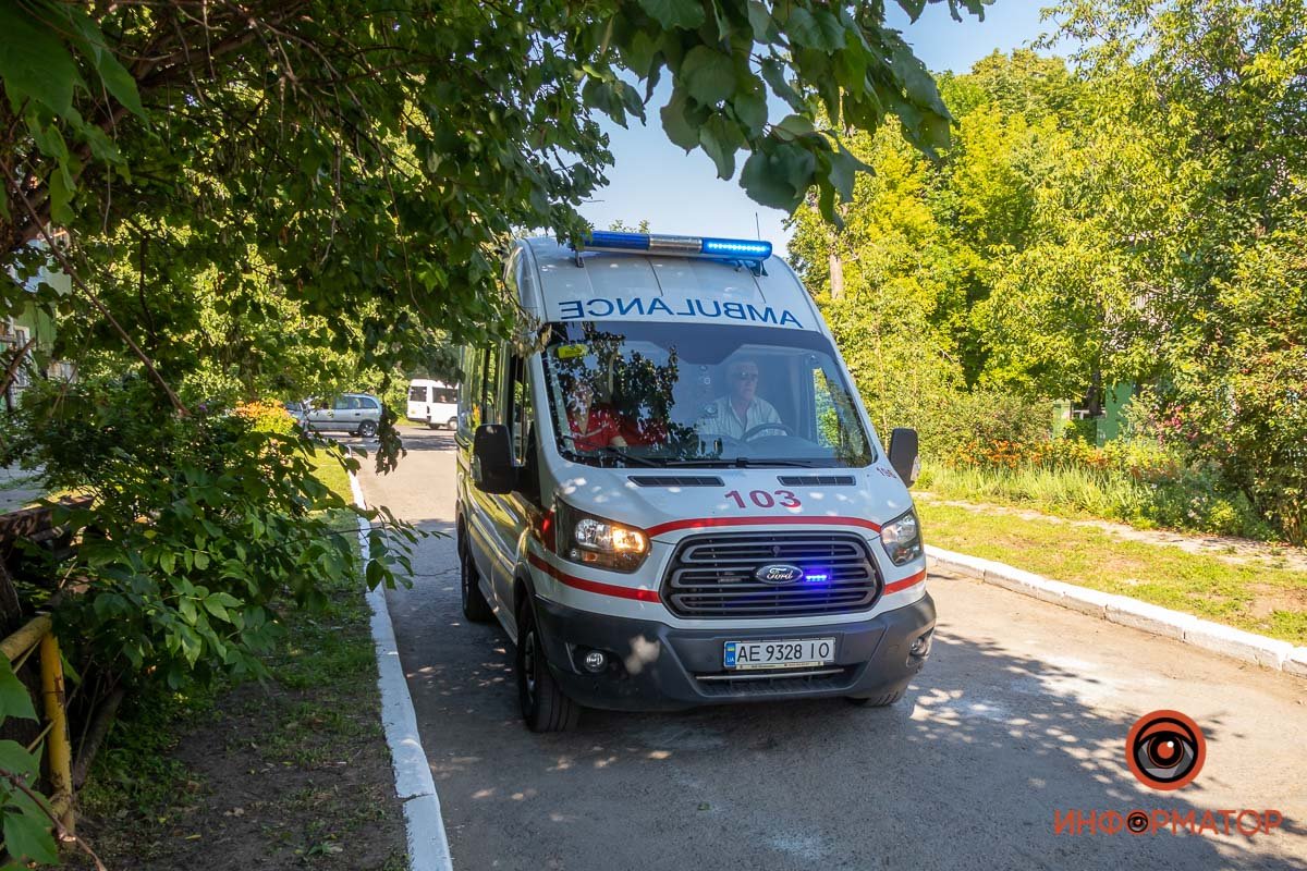 В Днепре на Данилы Галицкого заметили вооруженных правоохранителей и спецтехнику: что происходит 8