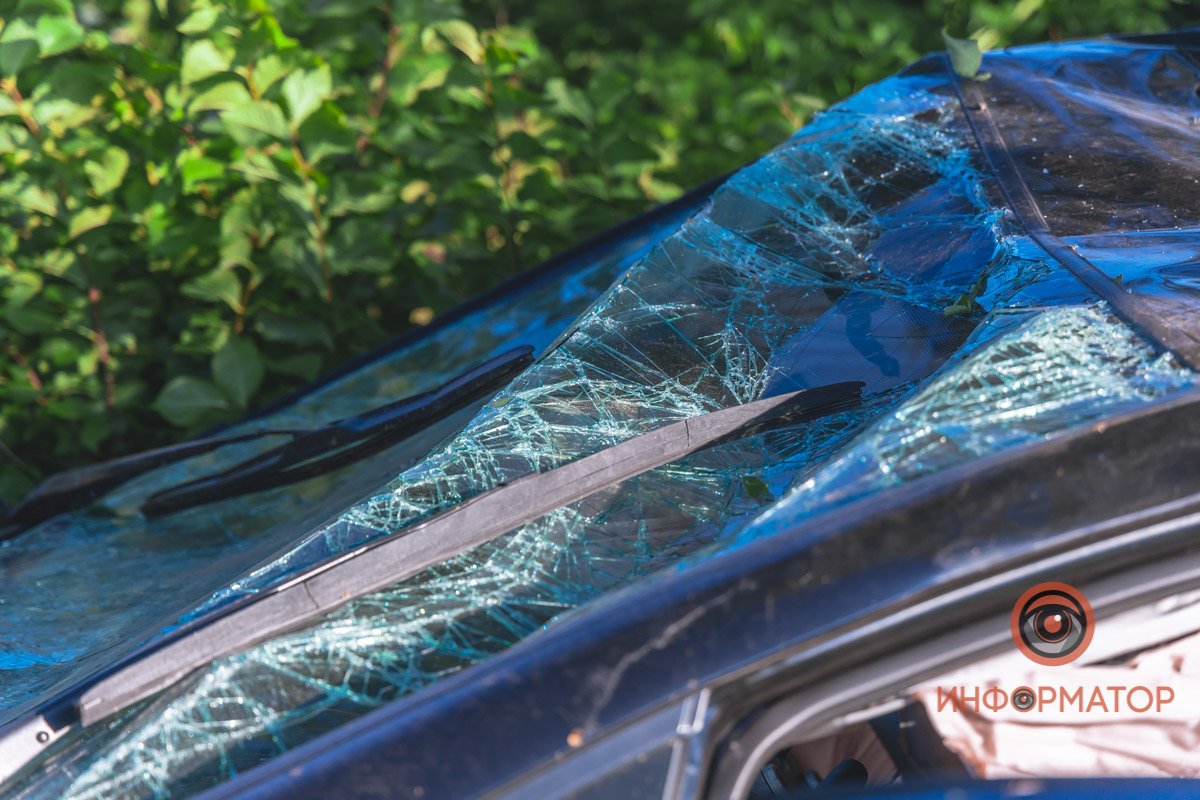 У машины смята крыша У машины смята крыша