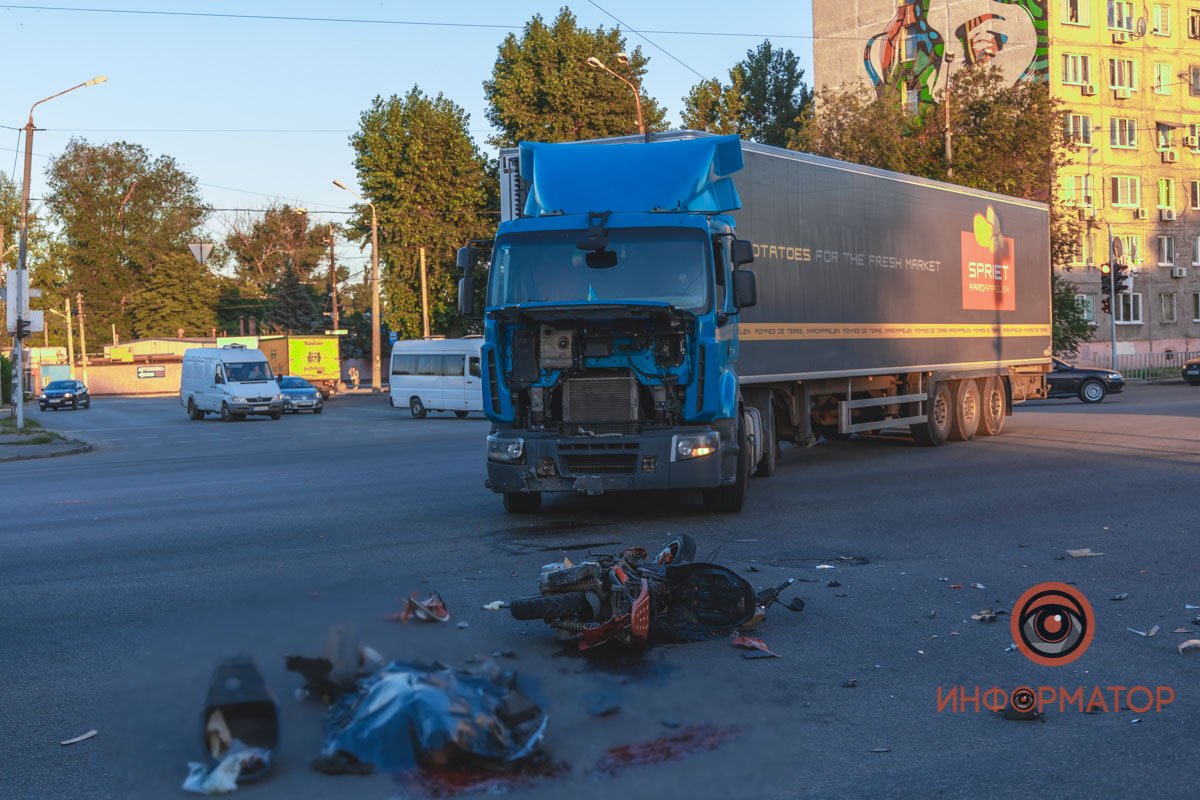 ДТП случилось на перекрестке