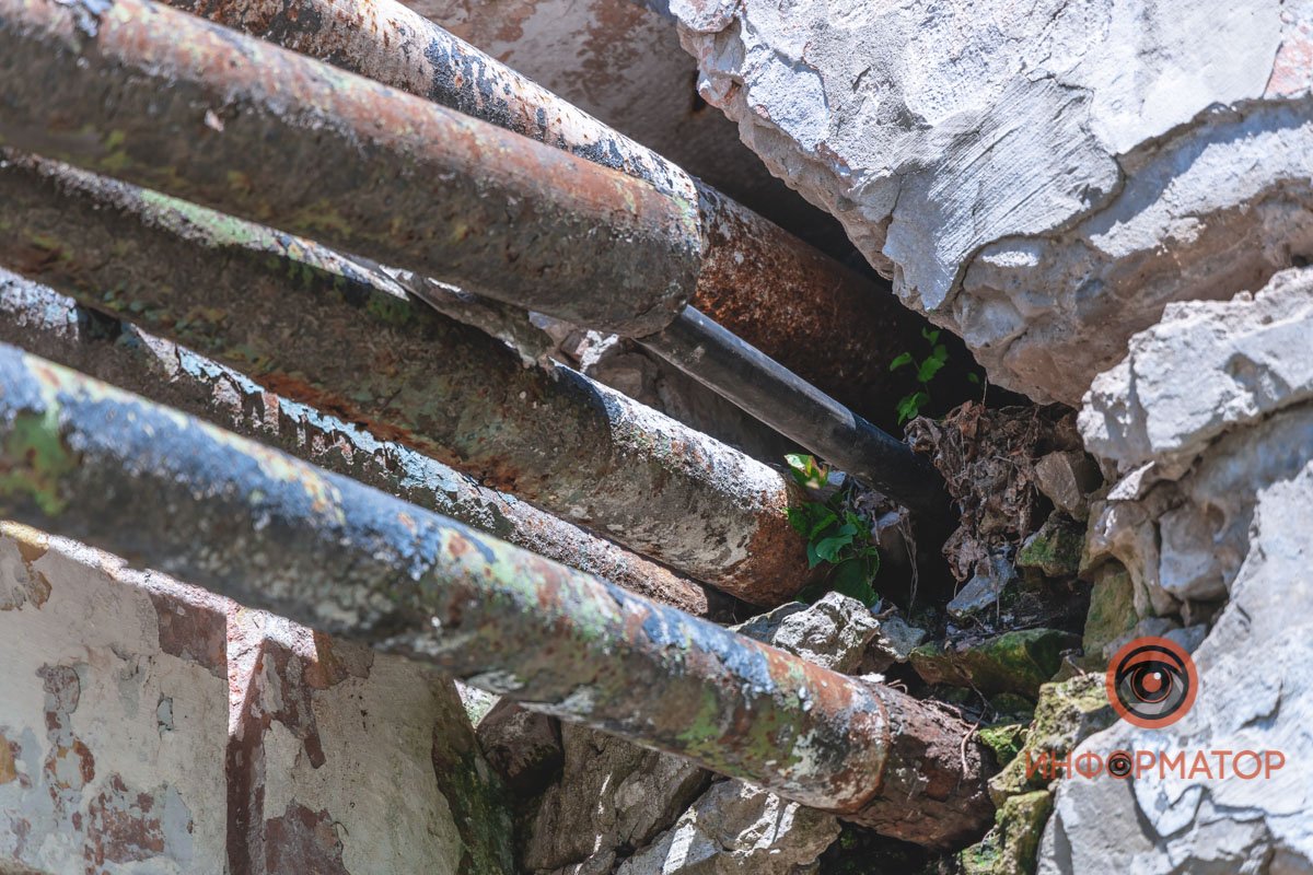 Ржавые трубы давно пора заменить