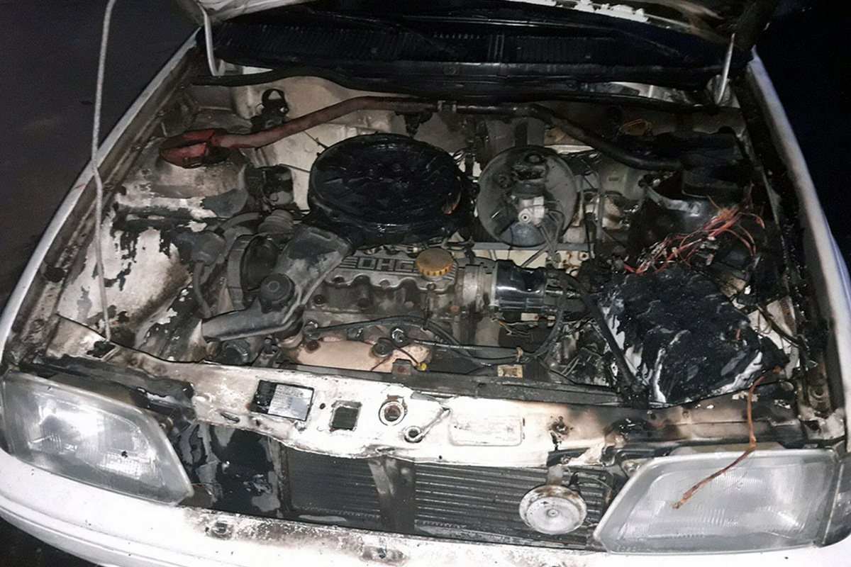 Возгорание произошло в моторном отсеке Возгорание произошло в моторном отсеке