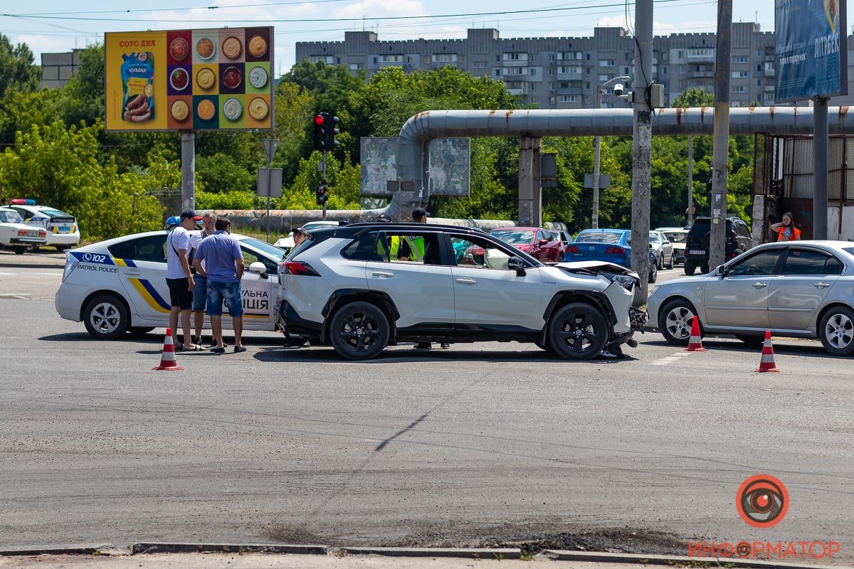 Столкнулись Toyota и Daewoo Столкнулись Toyota и Daewoo