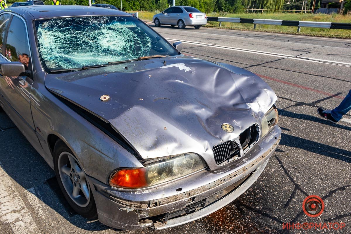 В Днепре на Полтавском шоссе BMW столкнулся с мотоциклом: мужчина умер на месте 4