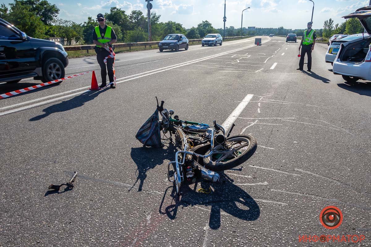 В Днепре на Полтавском шоссе BMW столкнулся с мотоциклом: мужчина умер на месте 7
