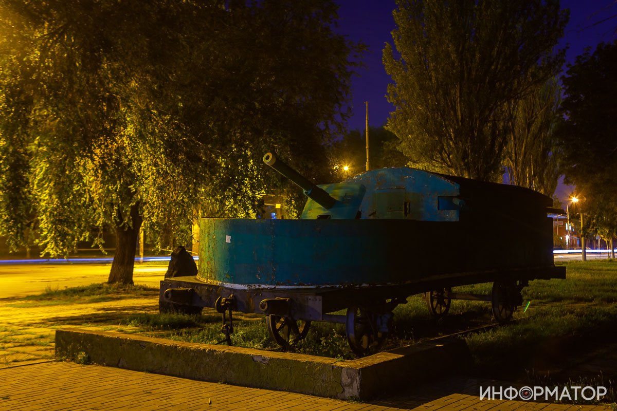 Так выглядела бронеплатформа времен Гражданской войны Так выглядела бронеплатформа времен Гражданской войны