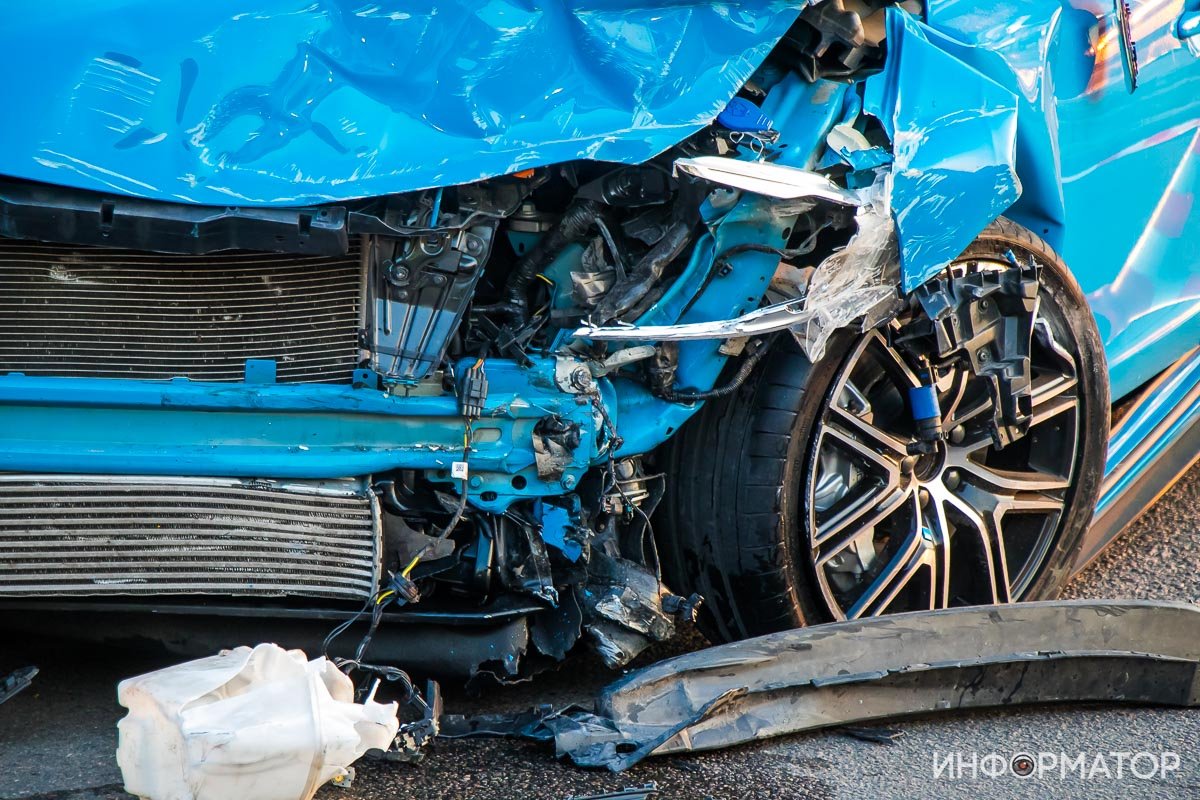 Предположительно, Volvo двигался со стороны улицы 6-й Стрелковой дивизии Предположительно, Volvo двигался со стороны улицы 6-й Стрелковой дивизии