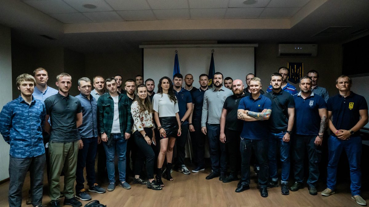 В Днепре на встречу с лидером “Национального корпуса” Билецким пришли больше 200 человек 6