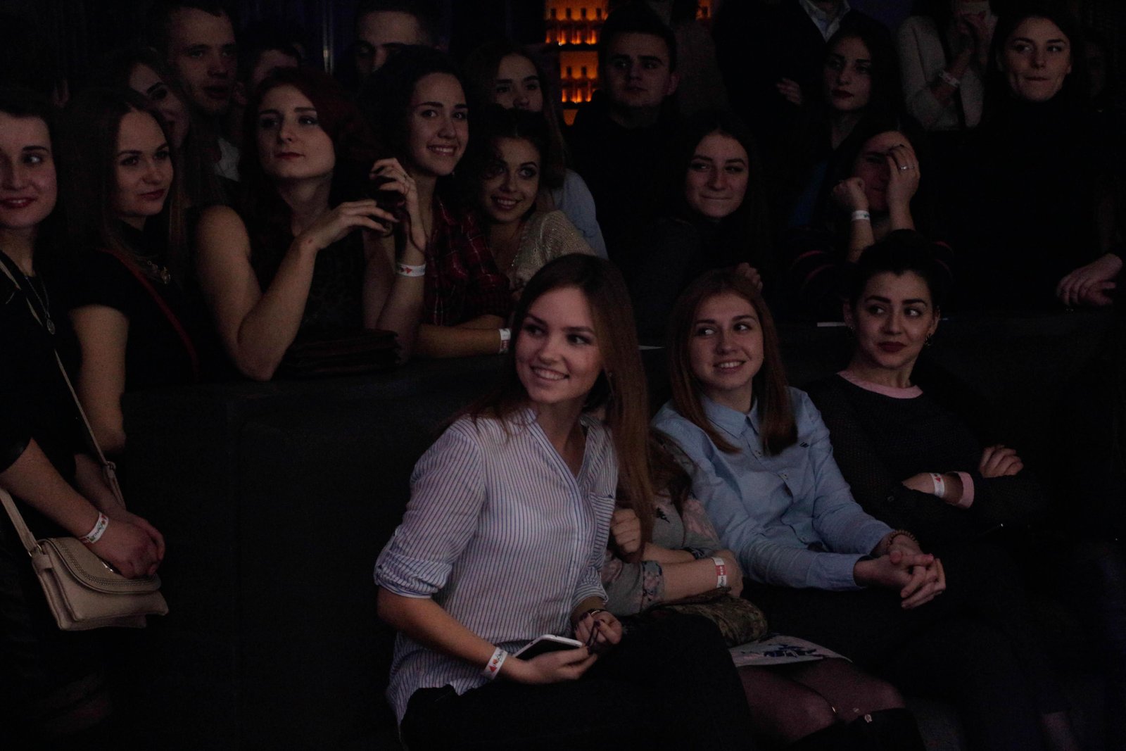 Студенты пришли поддержать конкурсанток