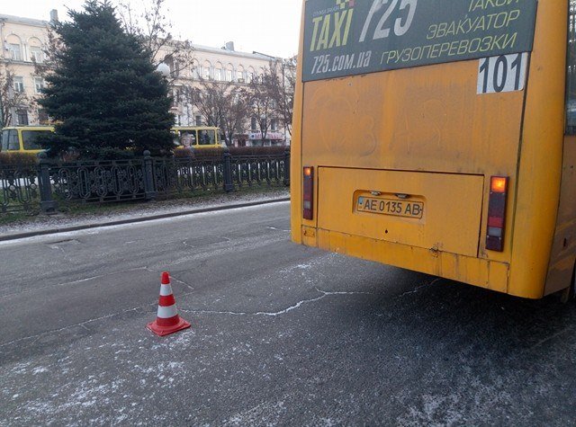 ДТП на Яворницкого: столкнулись маршрутка и Honda (ФОТО) 6