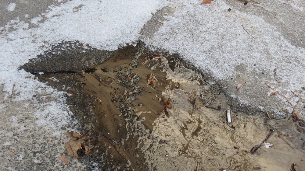 Что делать, если на улице прорвало водопроводную трубу (ФОТО) 4