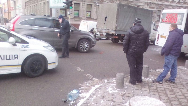 Авария на два квартала: по центру Днепра мчался трактор без тормозов (ВИДЕО, ФОТО) 3