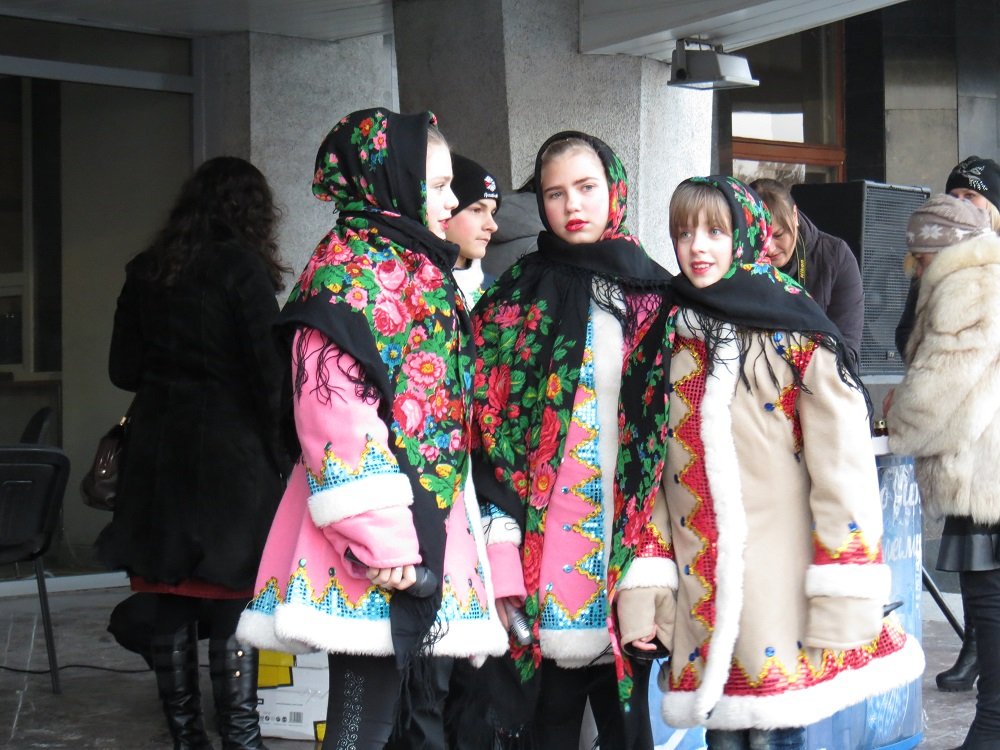 В Днепр привезли Свет мира из Вифлеема (ФОТО) 1