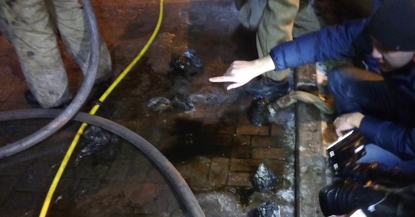 В Каменском подожгли каток, который раньше стоял в центре Днепра (ФОТО, ВИДЕО) 5