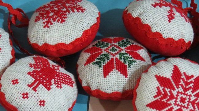 Город добрых дел: в Днепре провели праздничную благотворительную ярмарку 4