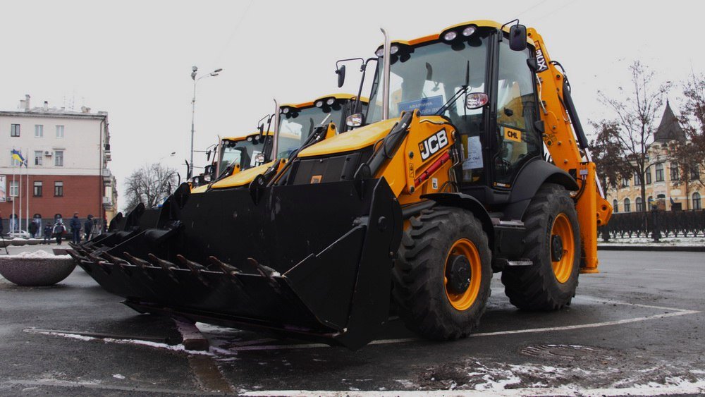 В Днепре показали новую технику для уборки тротуаров (ФОТО, ВИДЕО) 2