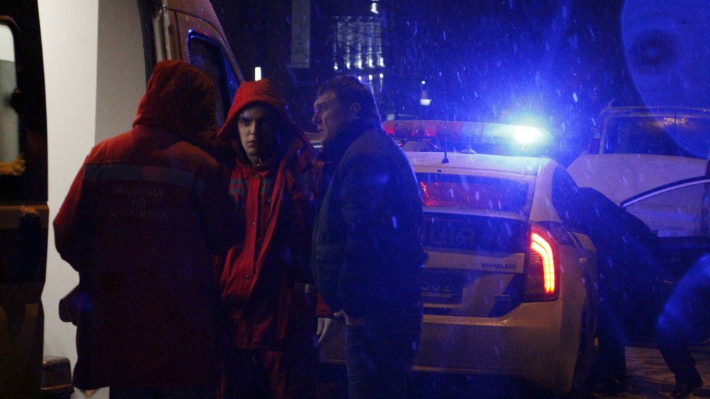 Авария в центре: 13-летнего ребенка прокатили на капоте Mitsubishi (ВИДЕО, ФОТО) 2