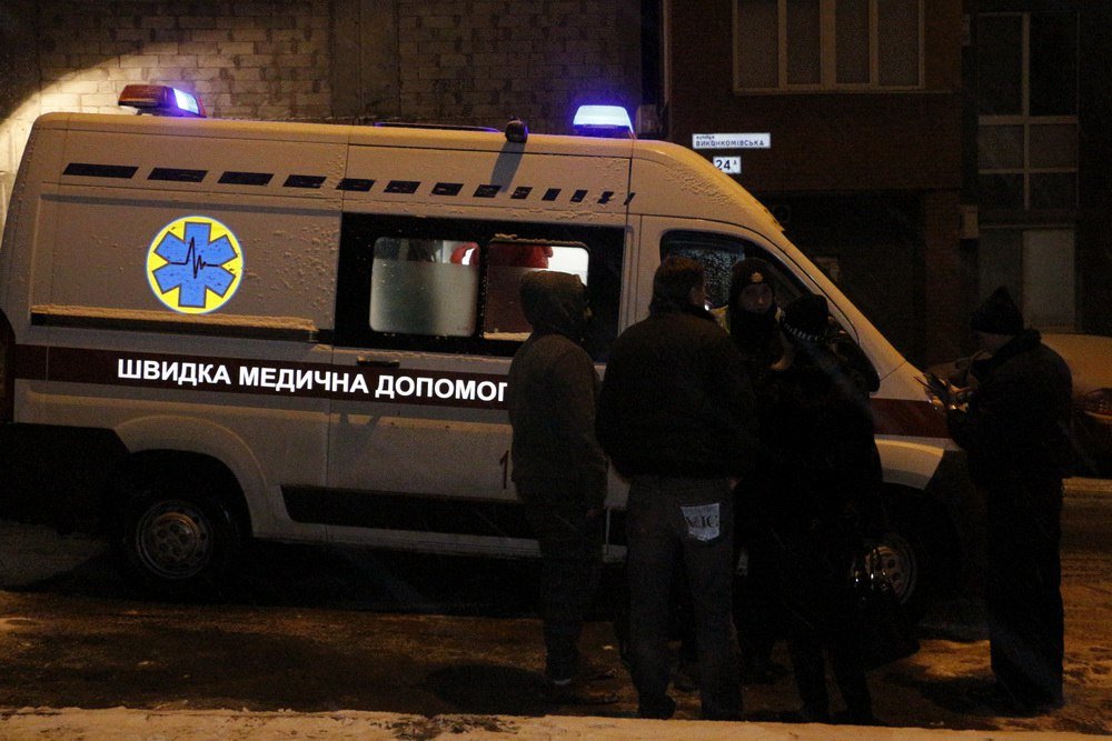 Авария в центре: 13-летнего ребенка прокатили на капоте Mitsubishi (ВИДЕО, ФОТО) 4