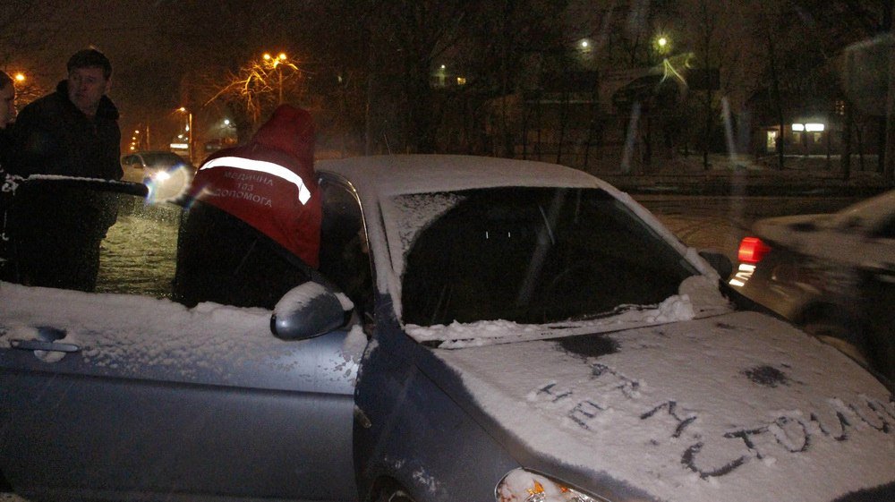 Авария в центре: 13-летнего ребенка прокатили на капоте Mitsubishi (ВИДЕО, ФОТО) 5