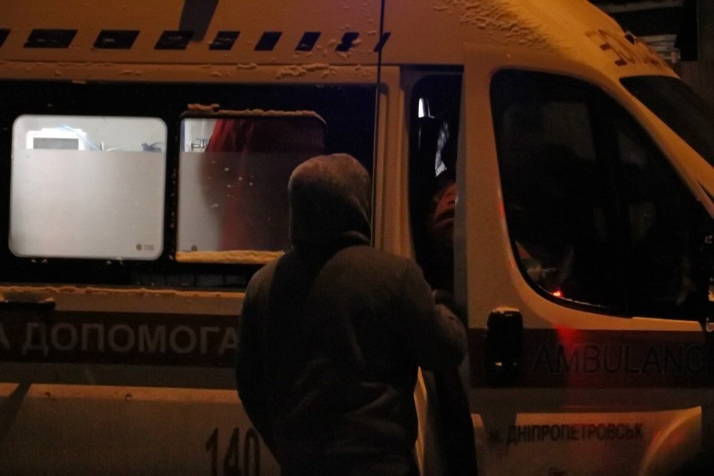 Авария в центре: 13-летнего ребенка прокатили на капоте Mitsubishi (ВИДЕО, ФОТО) 6