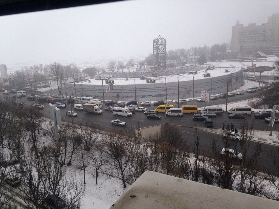 Серьезные ДТП на Слобожанском проспекте, в районе Нового моста и Нашей Правды: образовалась пробка (ФОТО) 2