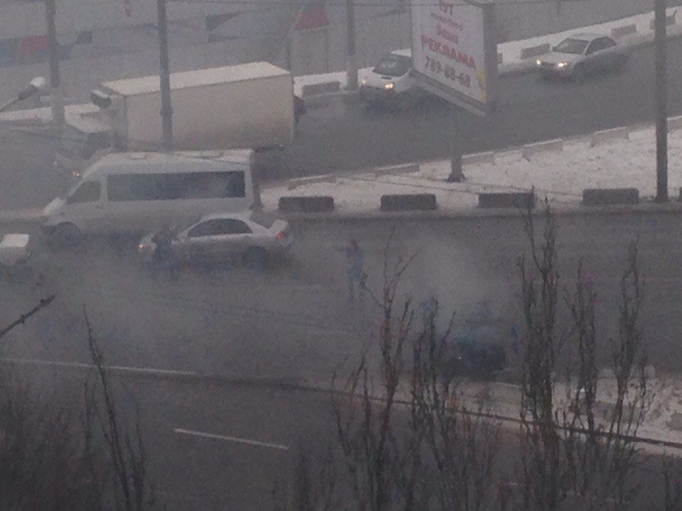 Серьезные ДТП на Слобожанском проспекте, в районе Нового моста и Нашей Правды: образовалась пробка (ФОТО) 4