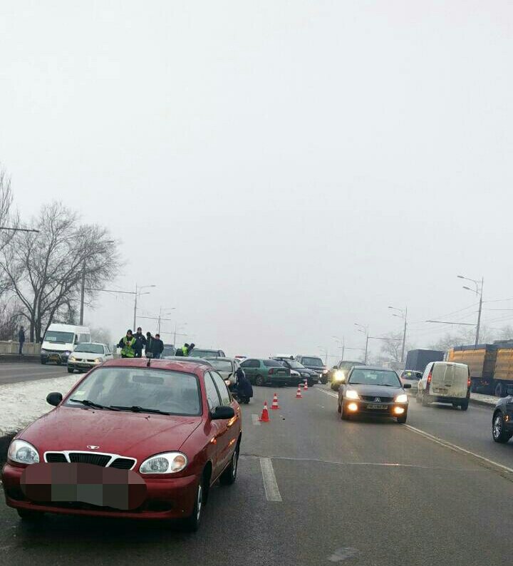 Серьезные ДТП на Слобожанском проспекте, в районе Нового моста и Нашей Правды: образовалась пробка (ФОТО) 5