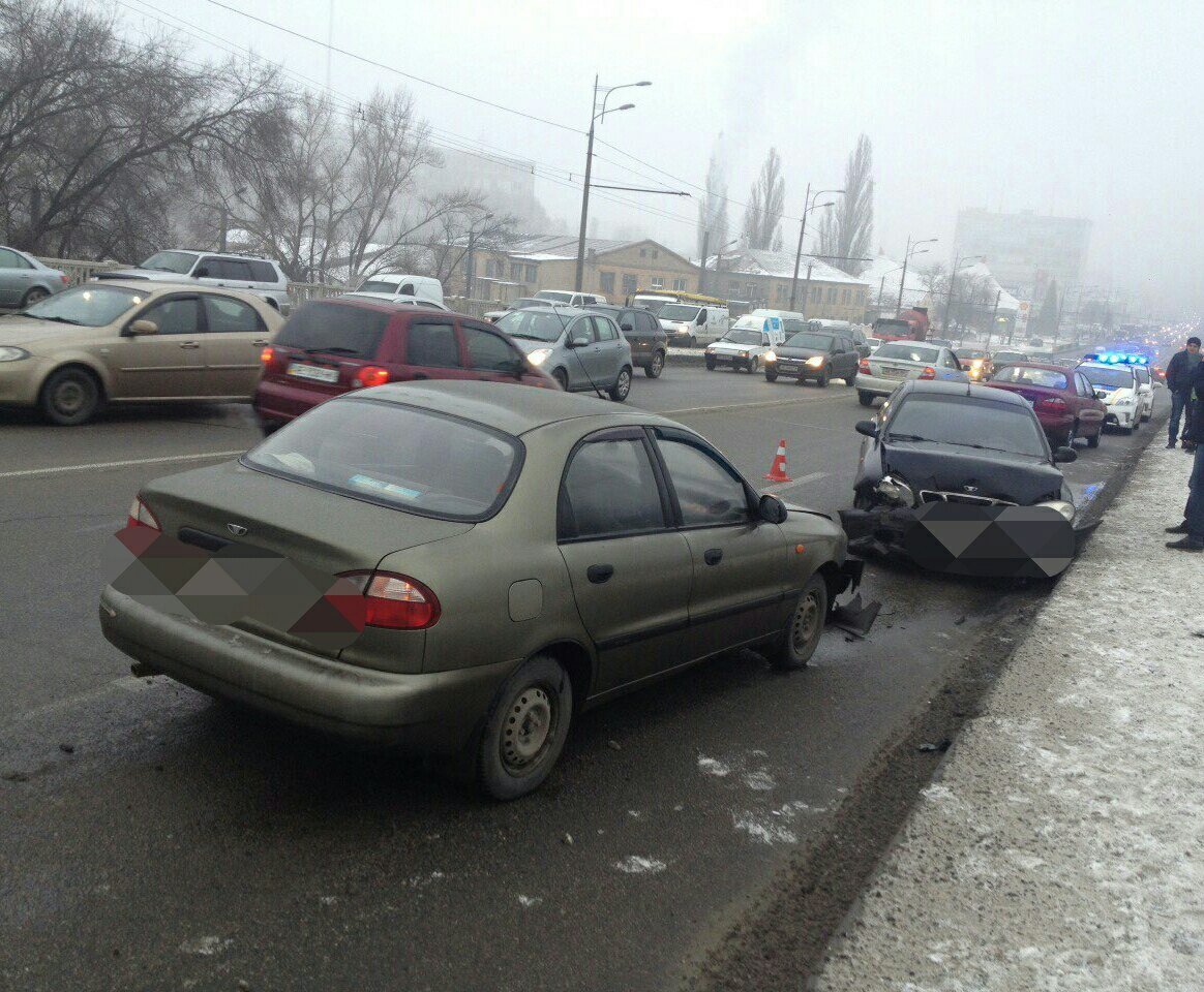 Серьезные ДТП на Слобожанском проспекте, в районе Нового моста и Нашей Правды: образовалась пробка (ФОТО) 6