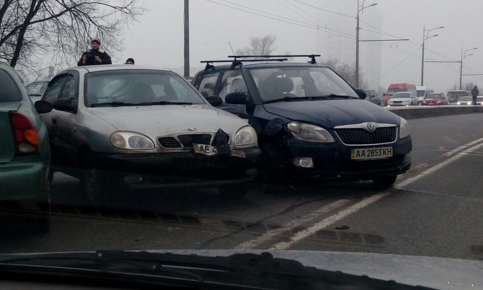 Серьезные ДТП на Слобожанском проспекте, в районе Нового моста и Нашей Правды: образовалась пробка (ФОТО) 8